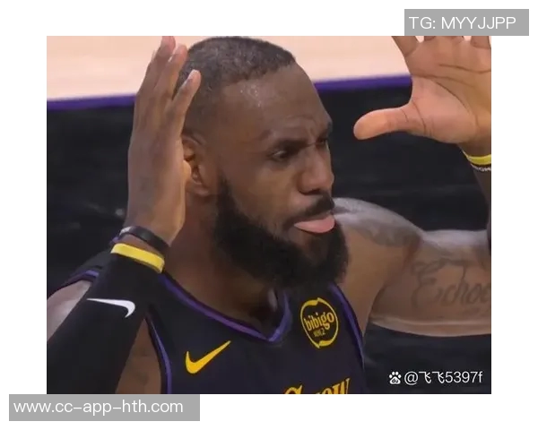 湖人三巨头意外落后马刺20分老詹精彩隔扣引发热议