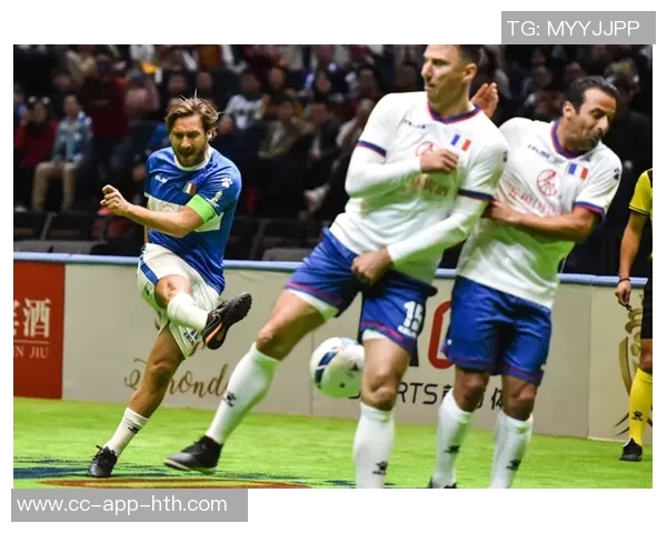 四大足球传奇同聚一堂巴乔晒与大罗马尔蒂尼菲戈合影