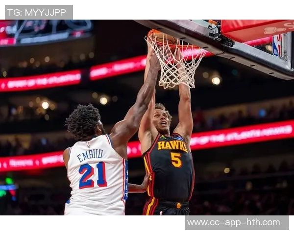 乔治上半场表现平平仅得8分三分球命中率尚可展现潜力