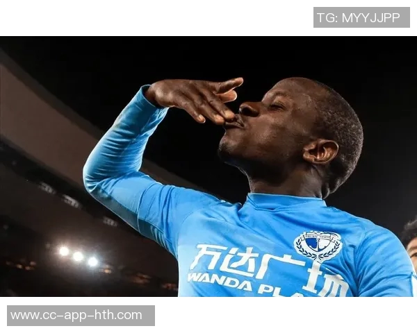 博主透露鲲城曾与穆谢奎谈解约降薪未果并欲与多米尼克解约